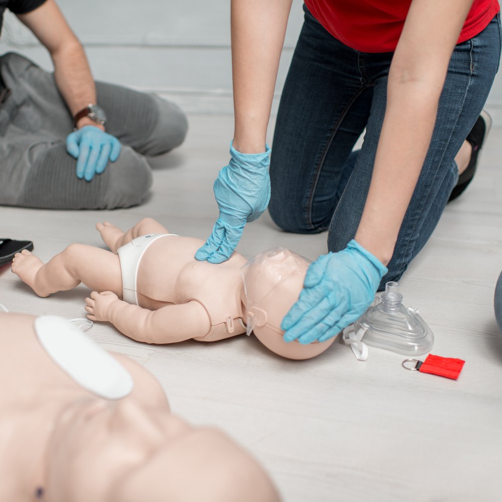 Nurse educator training parents on home medical equipment in Las Vegas
